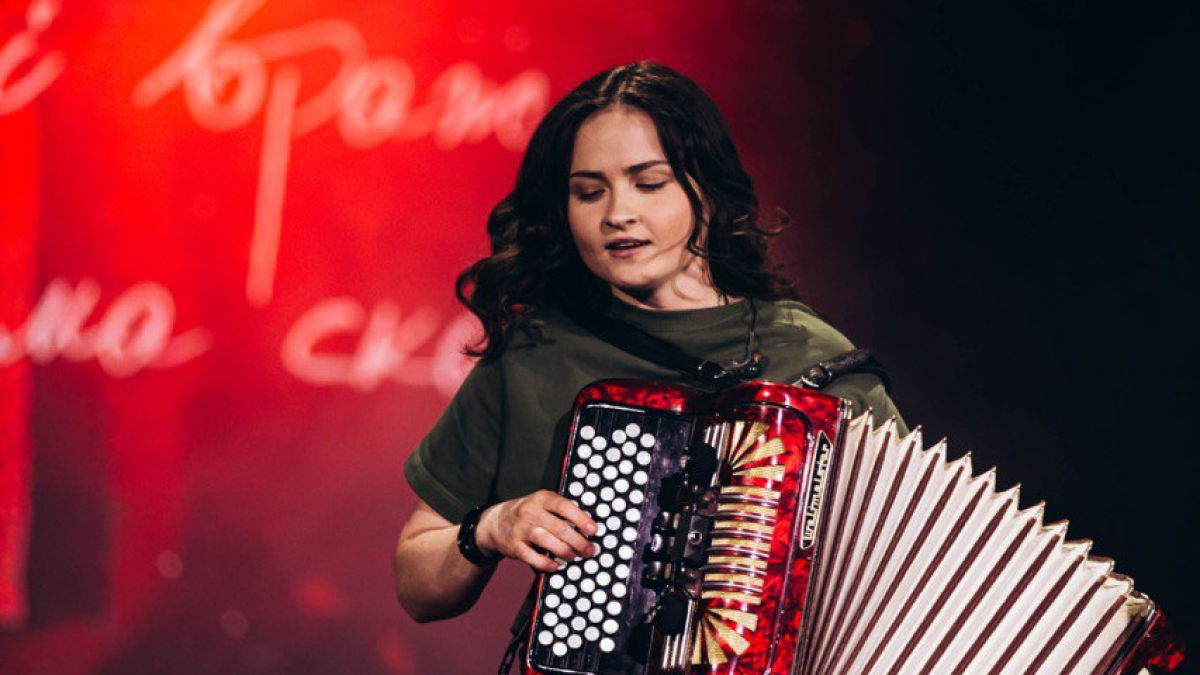 Қостанайлық қазақ қыз-келіншектерінің суреттері көрсетілген порно сайт