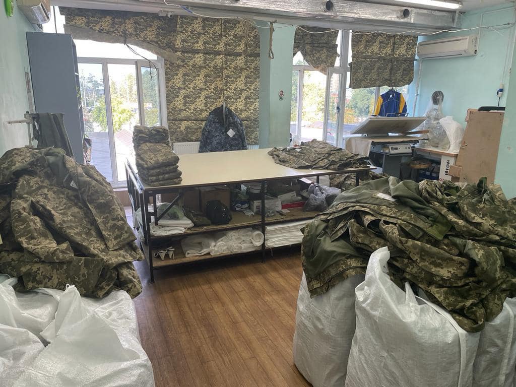 У Києві підприємець постачав неякісну форму для ЗСУ